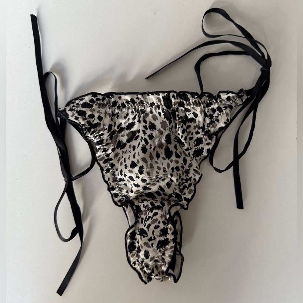 Snow Leopard Print Silky Satin Lettuce Trim Ruffle Ribbon Tie-Side Bow Thong